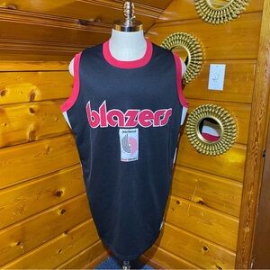 Vintage Hardwood Classics Portland Blazers Black and Red Jersey XL